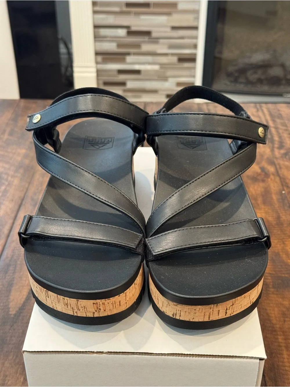 REEF Vista Higher Luna Platform Sandal (NWOT)
